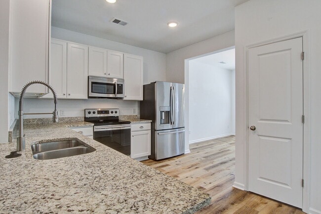 Building Photo - 200 Woodward Rd