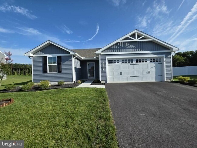 Building Photo - 38493 Barberry St