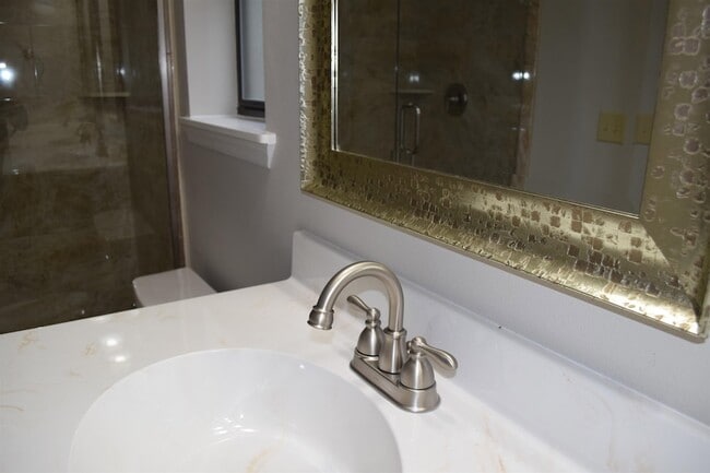 Building Photo - 1700 Green Ridge Trail