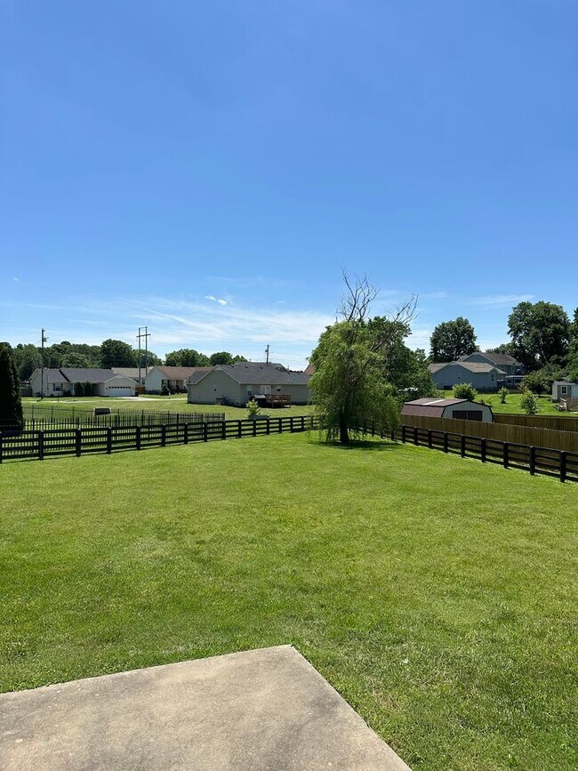 Building Photo - 2024 Stafford Dr