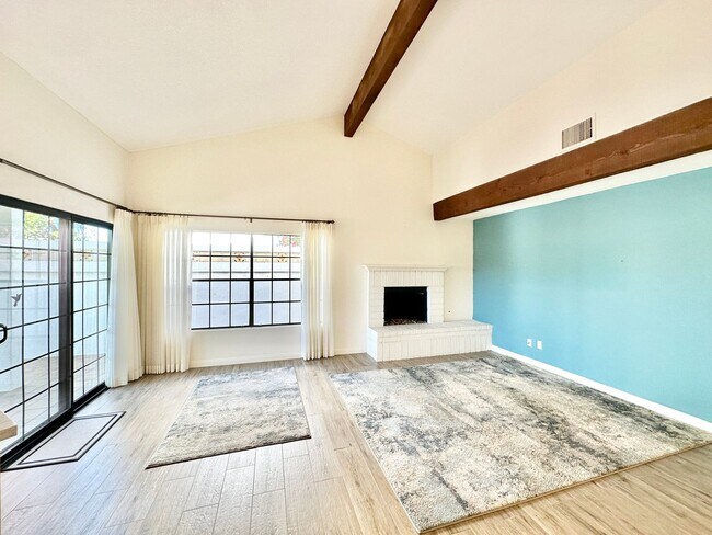 Building Photo - Sweet Single-Story, Completely Detached, Home in the Picturesque Fallbrook Village HOA Community!