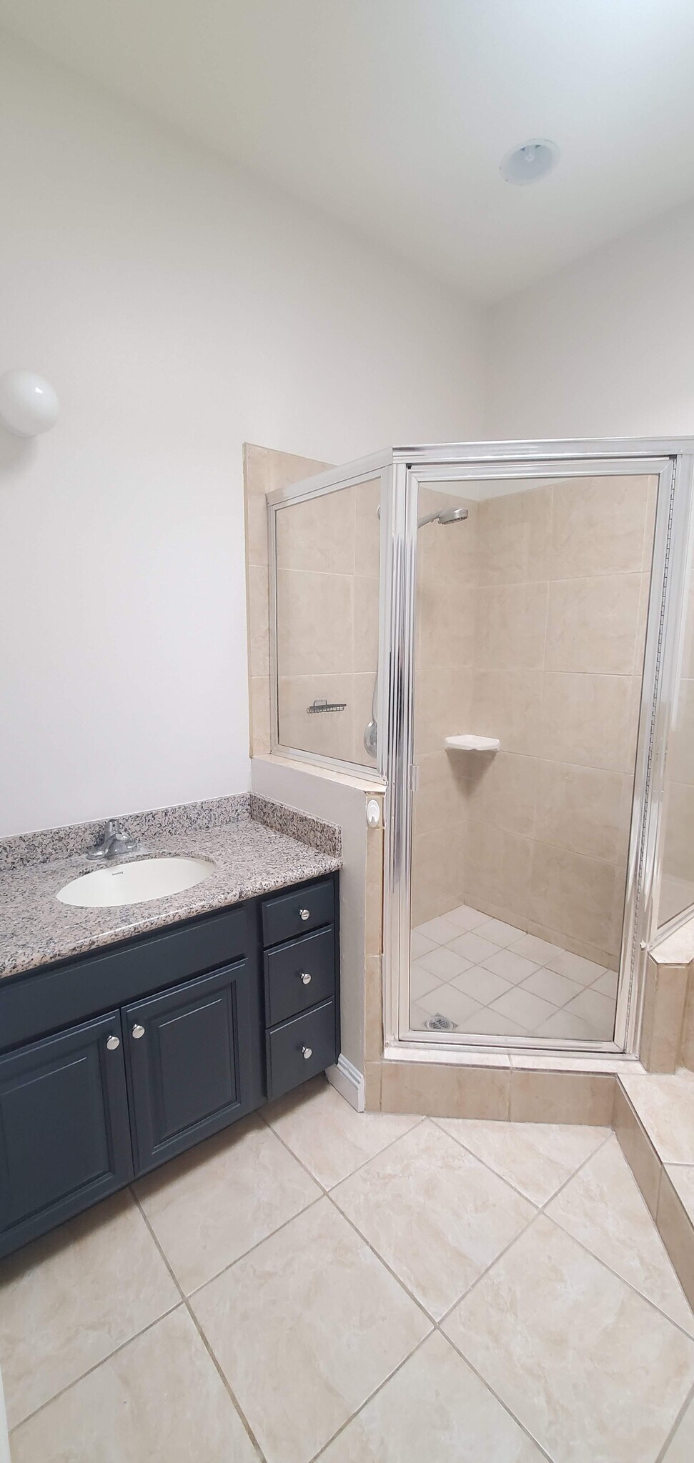 Building Photo - 1614 W 146th St