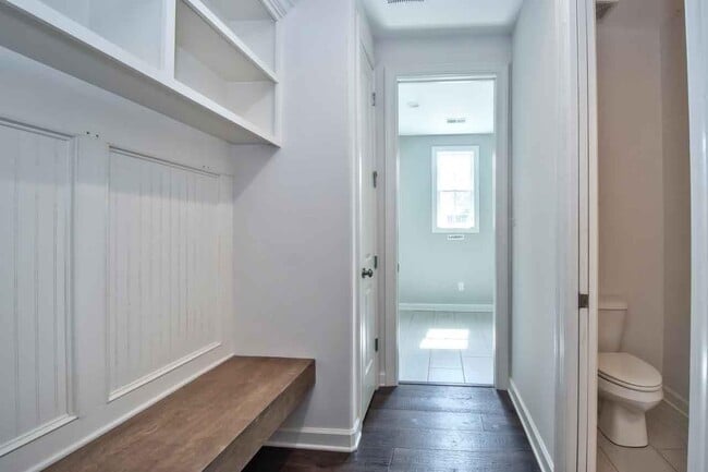 Building Photo - 10441 Sockeye Dr