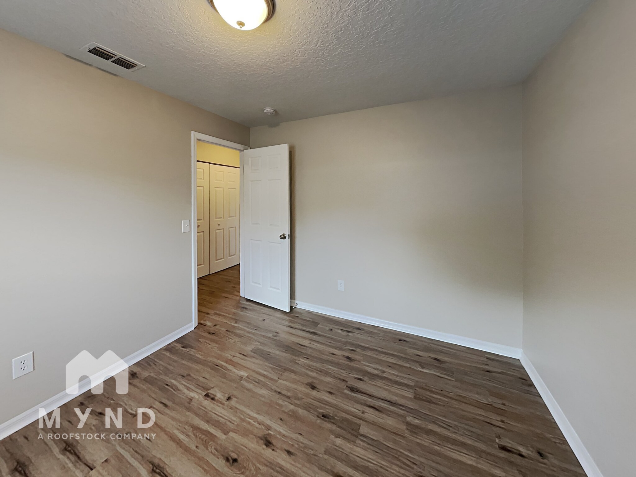 Building Photo - 3608 E 38th Ave