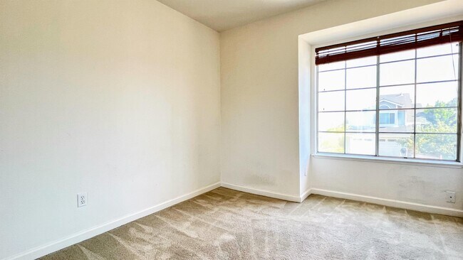 Building Photo - 3007 Crystal Creek Dr