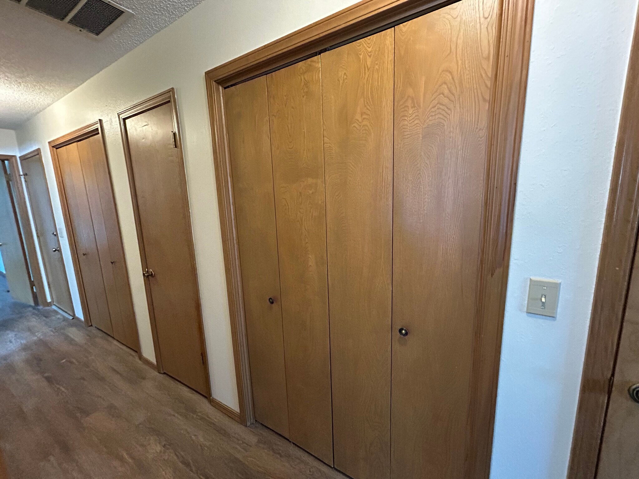 Great Storage/Closets - 700 Victoria Dr