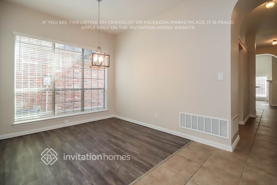 Building Photo - 222 Vernon Dr