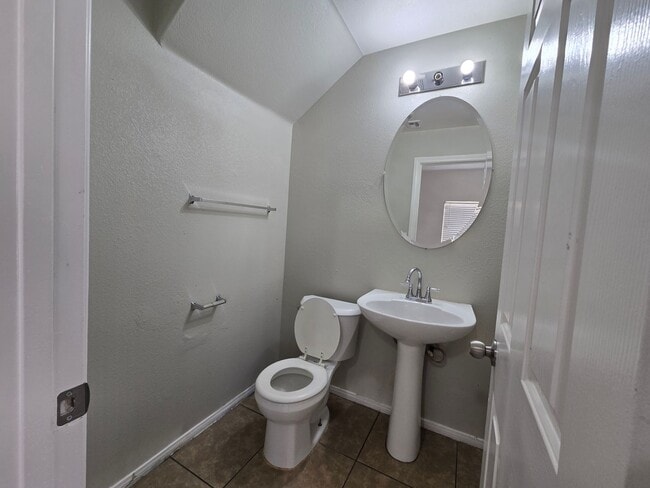 Building Photo - 2142 Trebbiano Way