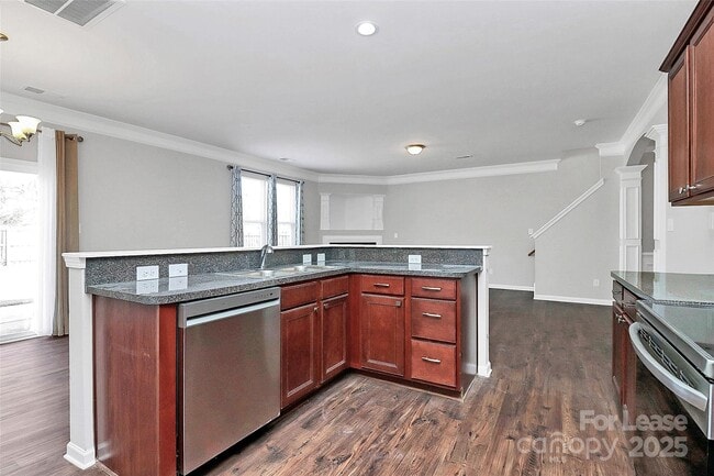 Building Photo - 3808 Herkimer Dr