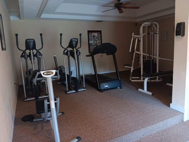 Building Photo - Spacious 3 Bedroom's, 2.5 bath condo in Lakeview Village.