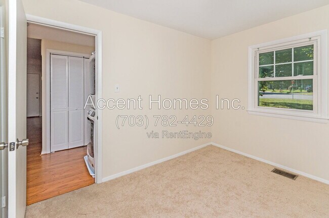 Building Photo - 5510 Trin St