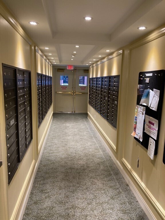 Building Photo - 145 Pinckney St