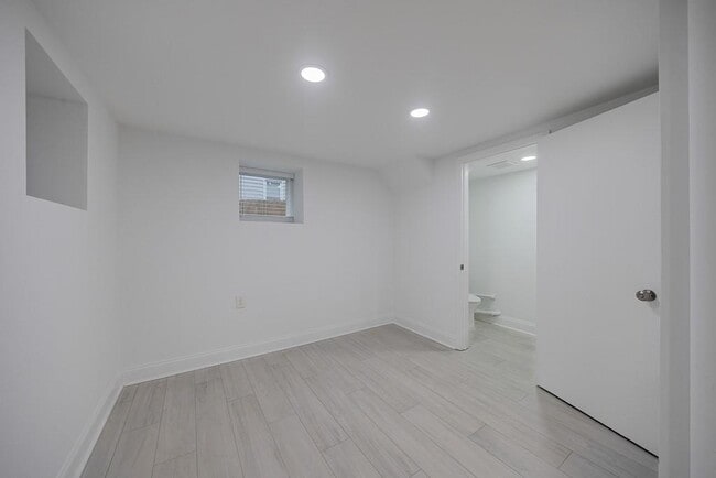Building Photo - 593 Lynnhaven Dr SW