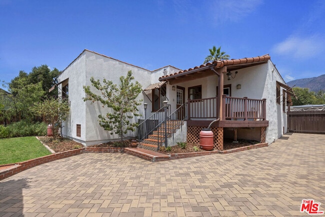 Building Photo - 1700 Morada Pl
