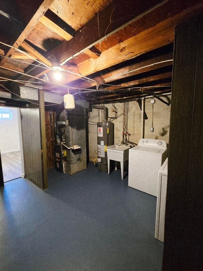 Building Photo - Renovated 3-Bedroom, 1-Bathroom Home in Beechfield