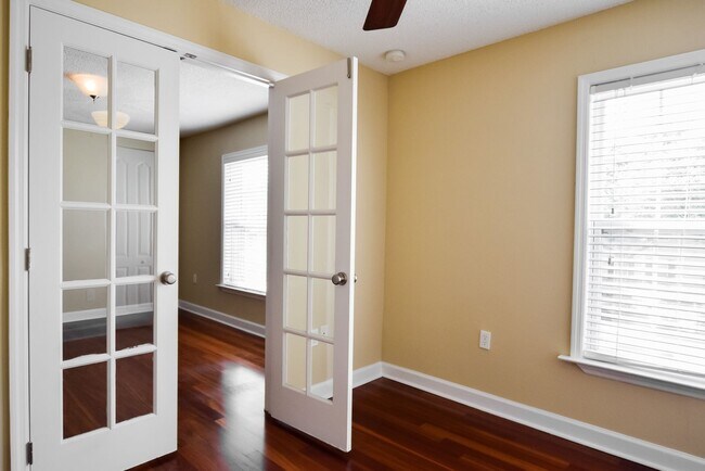 Building Photo - Beautiful 3 Bed 2 Bath WITH BONUS ROOM for Rent in East Orlando!!! SPECIAL PROMOTION!!