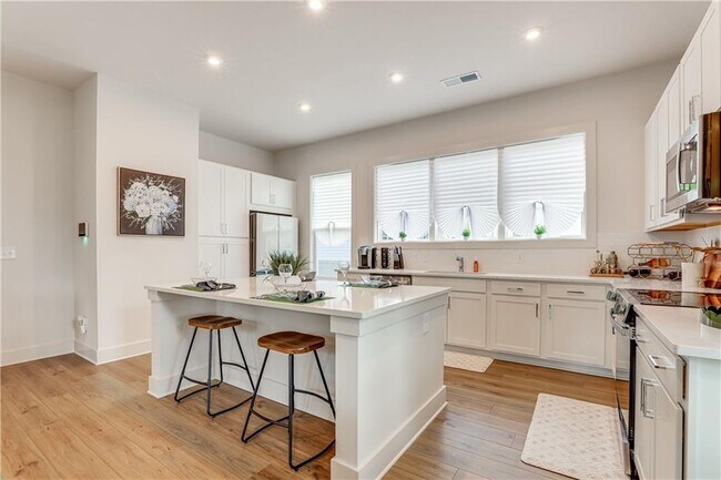 Building Photo - 1390 Cozy Cir SE