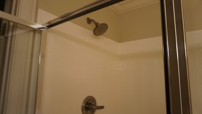 Building Photo - 3406FBarack