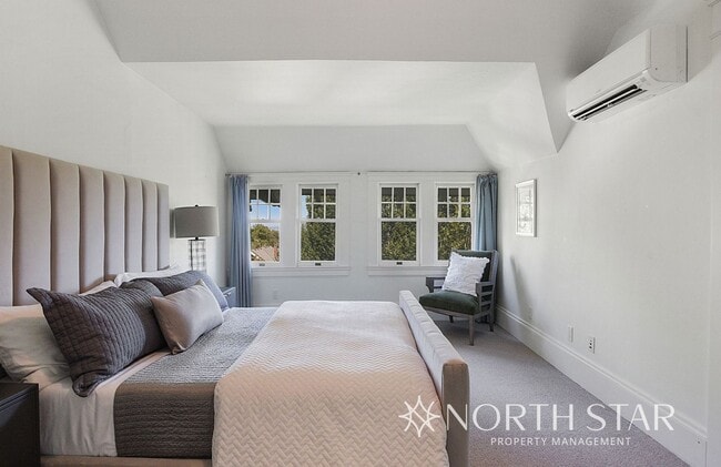 Building Photo - Live in a National Historic Home