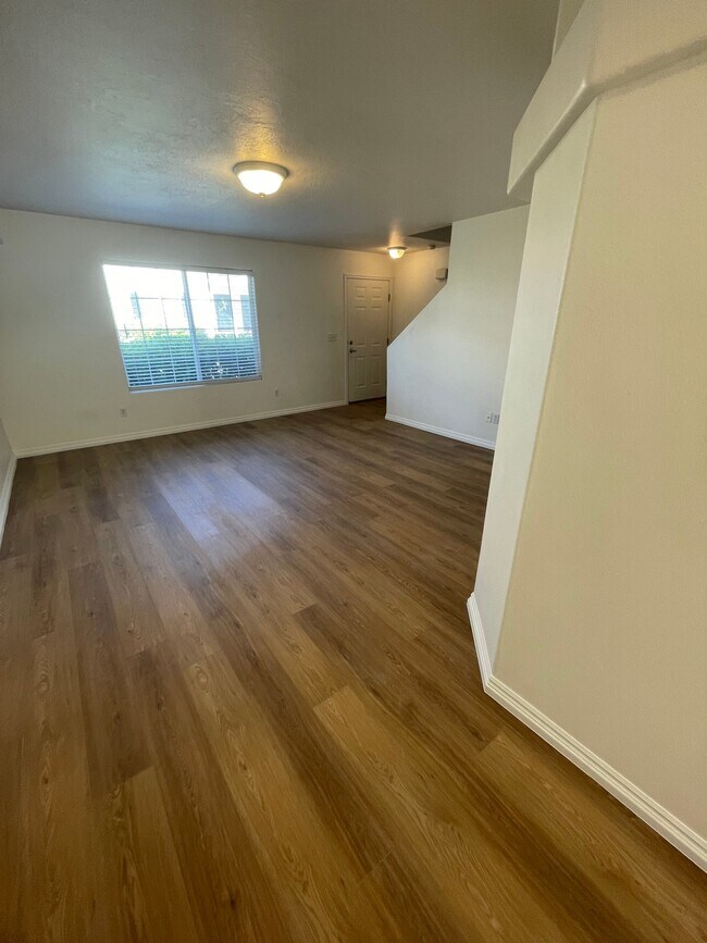 Building Photo - 1735 W 540 N