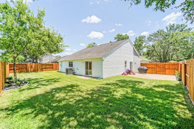 Building Photo - 3704 Ginger Ln