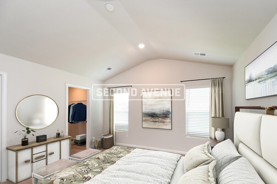 Building Photo - 823 Red Berry Ln