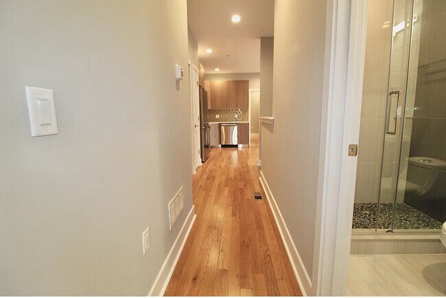 Building Photo - 1642 Cambridge St