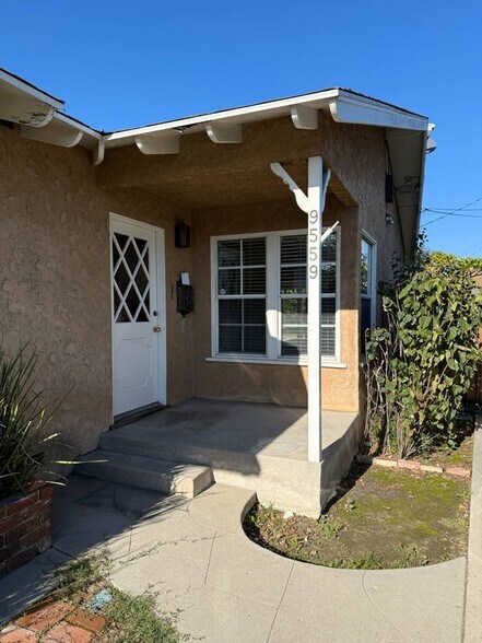 Building Photo - 9559 Guess St