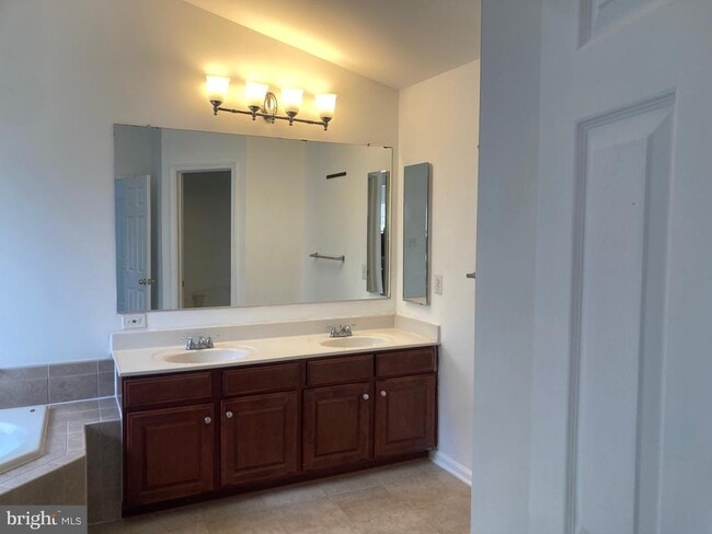 Building Photo - 4312 Hatties Progress Dr