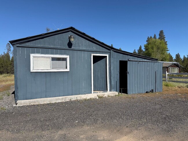 Building Photo - 52220 Huntington Rd