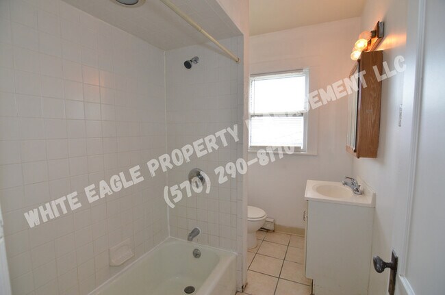 Building Photo - 738 Harrison Ave