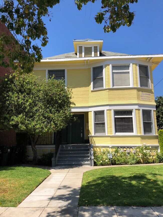 Primary Photo - 1029 W 24th St