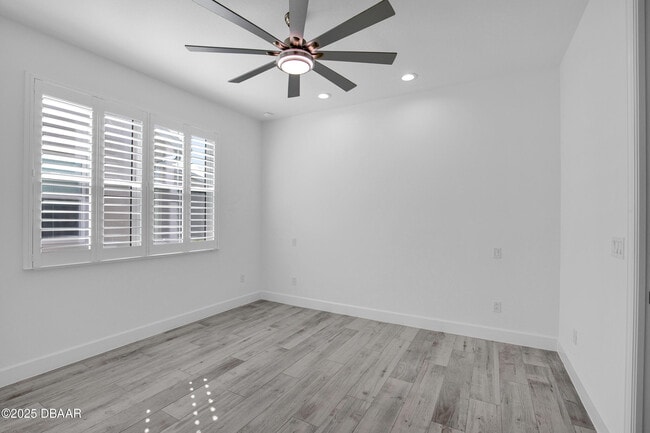 Building Photo - 207 Hang Loose Wy