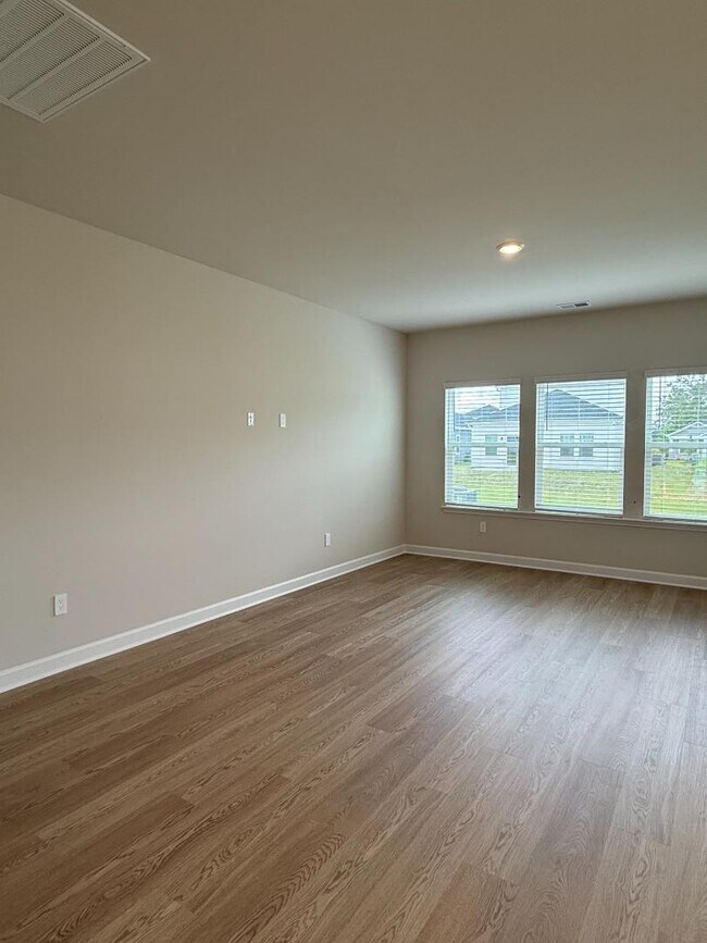 Building Photo - 4819 Hopespring St
