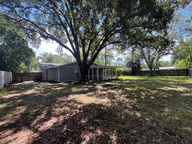 Building Photo - 6502 NW 27th St