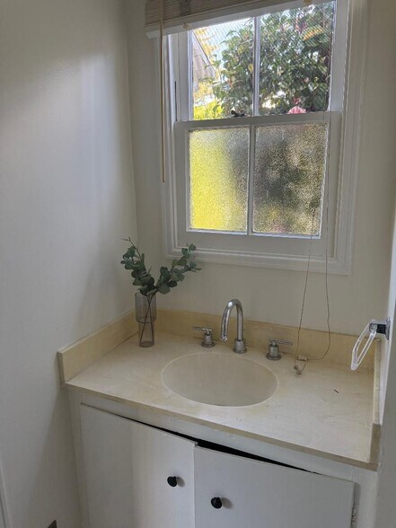 Sink in third bathroom - 4448 Carpenter Ave