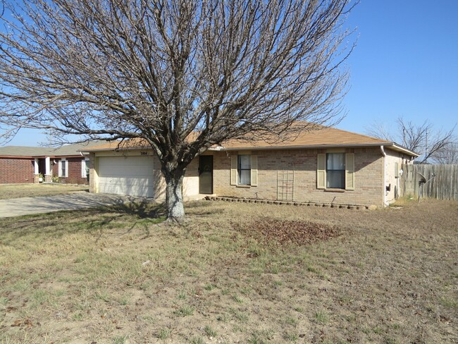 Building Photo - Embrace Spacious Living in Killeen!