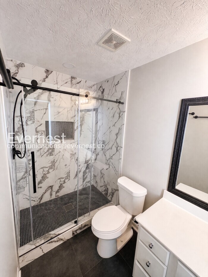 Building Photo - 849 Creek Cove Way