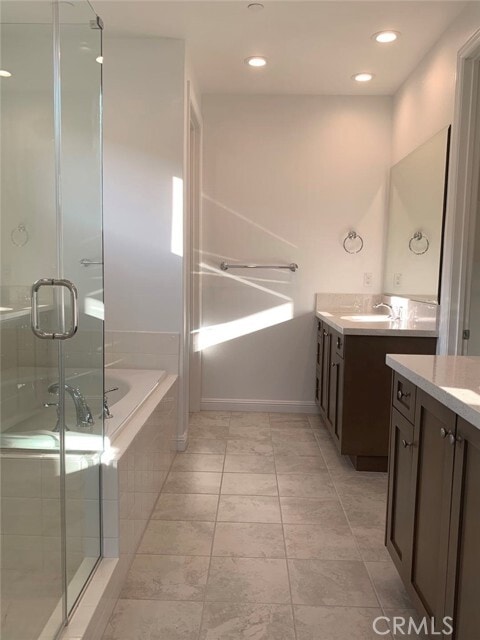 Building Photo - 20816 Pine Cone Cir