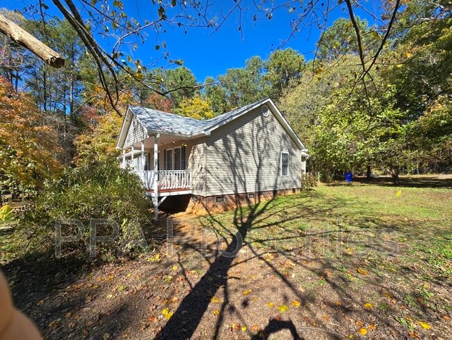 Building Photo - 7217 Ramblewood Dr