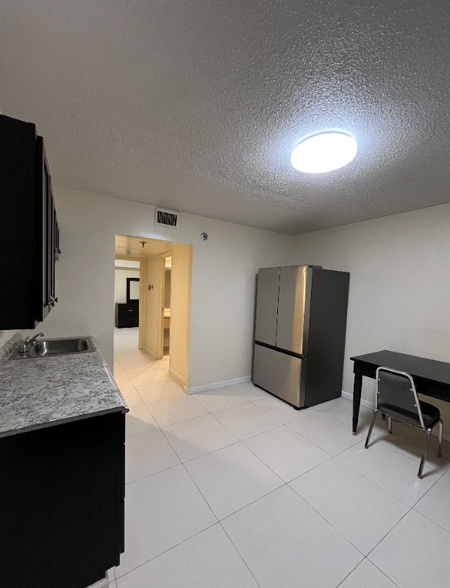 Building Photo - 2715 Cherry Rd