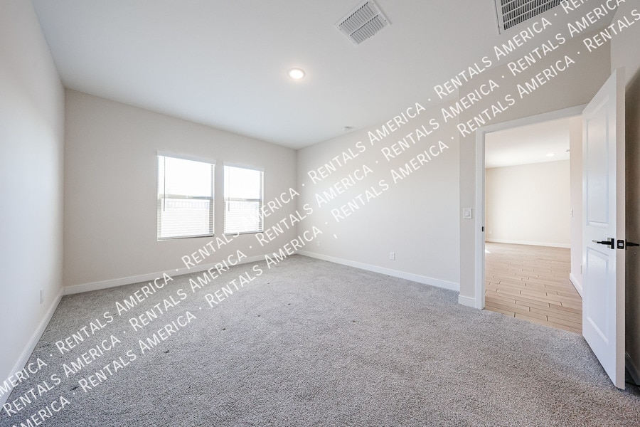 Building Photo - 7857 N 79th Ave