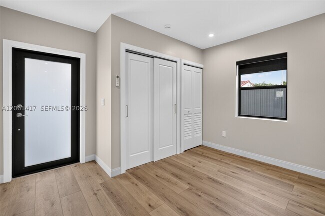Building Photo - 1011 NW 30th Pl