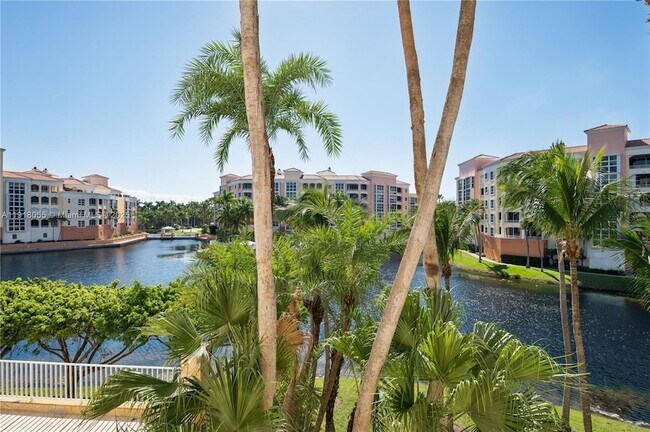 Building Photo - 705 Crandon Blvd