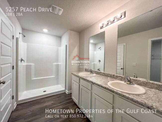 Building Photo - 5257 Peach Dr