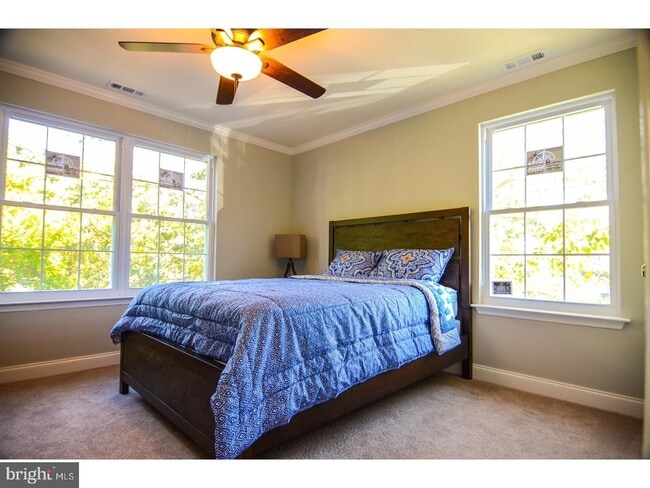 Building Photo - 1094 Tristram Cir