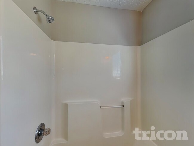 Building Photo - 1005 Ulster Ct