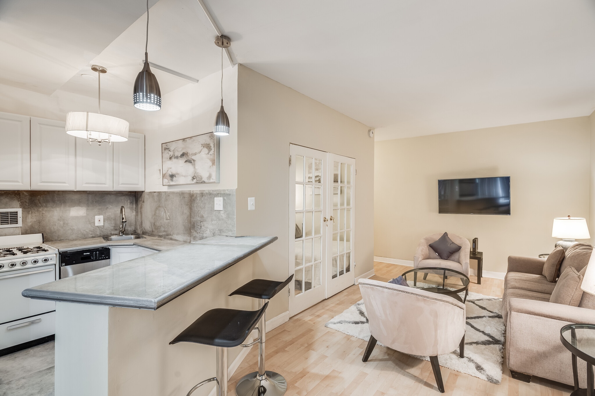 Building Photo - 1121 ARLINGTON Blvd