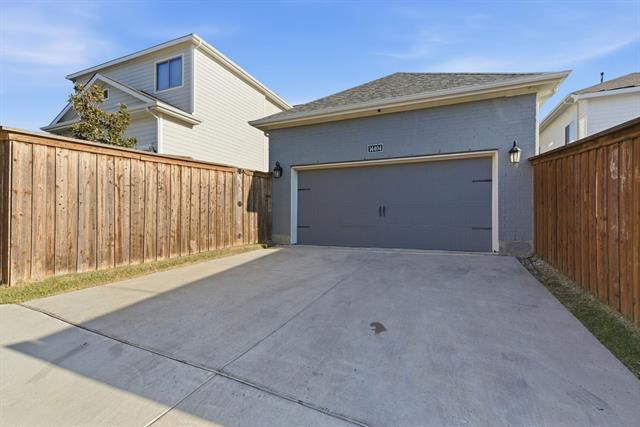 Building Photo - 14404 Balmoral Pl