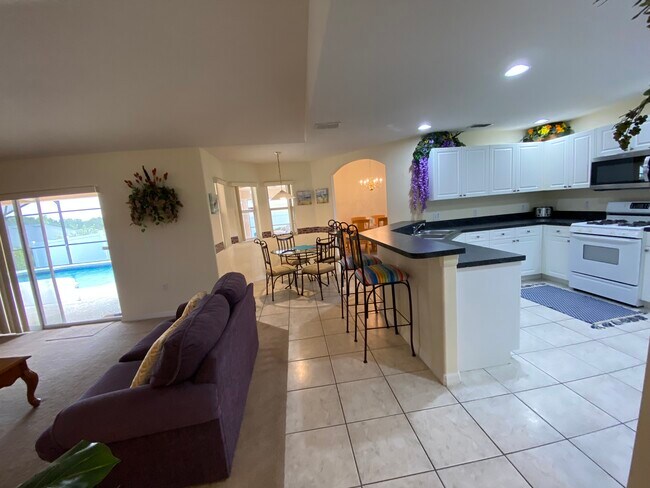 Building Photo - 562 Dolcetto Dr